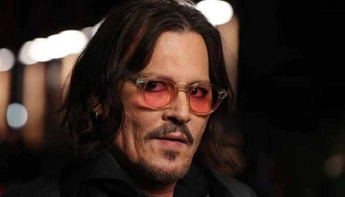شاهد .. جوني ديب في مواجهة الأشباح.. التريلر الجديد لفيلم «Ebenezer» يكشف عودته إلى هوليوود