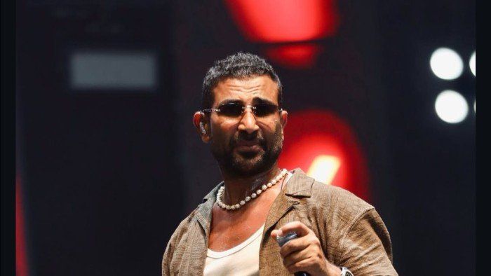 شاهد .. اتهامات للفنان أحمد سعد بالنصب والاستيلاء على مستحقات مصمم