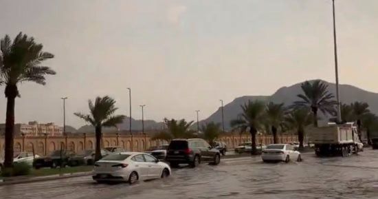 فجر اليمن: مواجهات عنيفة بين القوات اليمنية والحوثيين بمدينة تعز.. قوات اليمن تحبط هجمات على المدينة.. 6 غارات للطيران على مواقع الحوثي.. اشتباكات في محيط جبل هان الاستراتيجي.. والجيش يأسر 5 قيادات حوثية
