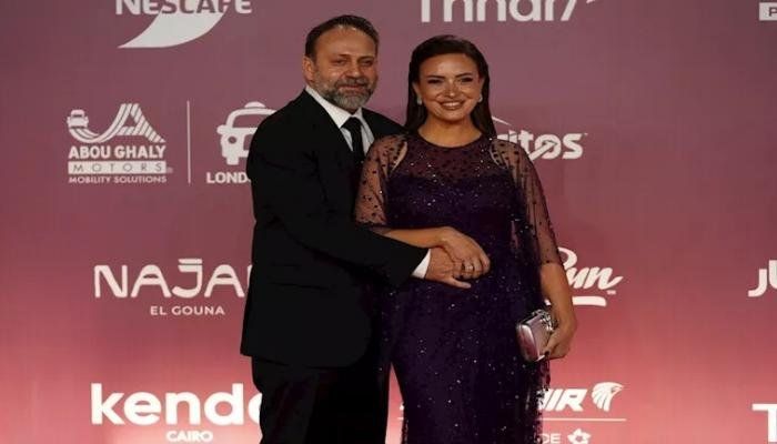 شاهد .. لقطة رومانسية لريهام عبد الغفور وزوجها تخطف الأنظار في افتتاح مهرجان الجونة 2026