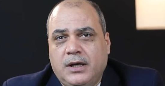 محمد الباز: دفاع مصر عن السعودية سيجبر الحوثيين على التفكير فى الجلوس على طاولة المفاوضات