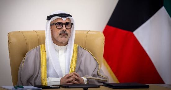 وزير خارجية الكويت يبحث مع نظيره الإماراتى آخر المستجدات الإقليمية والدولية