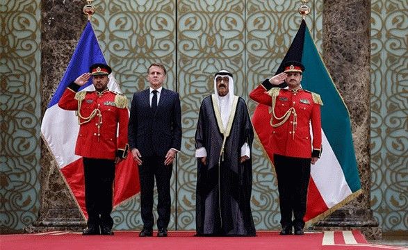 صاحب السمو والرئيس الفرنسي يترأسان جلسة المباحثات الرسمية بين الكويت وفرنسا