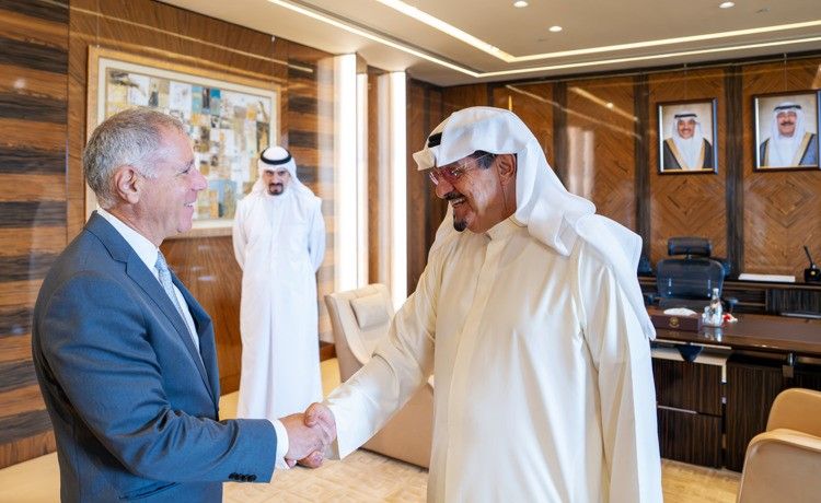 رئيس الوزراء بحث مع مجموعة بنك HSBC تعزيز التعاون في المجالات المالية والمصرفية والاستثمارية