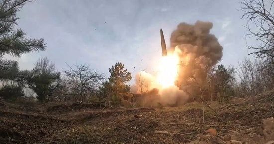 السعودية تتصدى للاعتداءات.. والتحالف يعلن تدمير 5 أنفاق و 4 منصات لإطلاق الصواريخ في عملية واسعة ضد الحوثيين.. الأمير خالد بن سلمان يرأس وفدًا سعوديًا للمشاركة في اجتماع بين دول "اتفاقية مكة" وإيران فى طهران