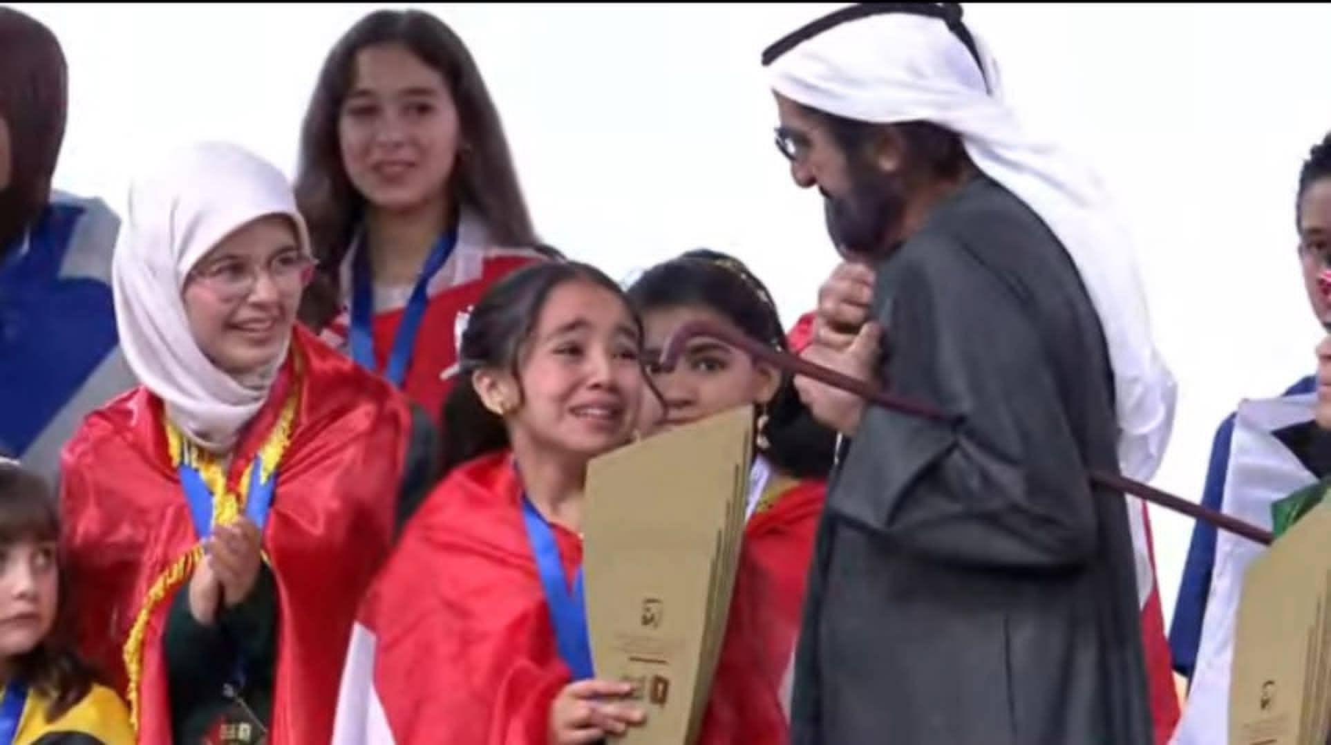 ميار محمد رجب عثمان وتسلمها الرسالة ميار محمد رجب عثمان وتسلمها الرسالة