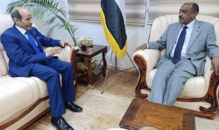 وزير الخارجية المكَلَف يلتقي سفراء كينيا، فنزويلا و المغرب