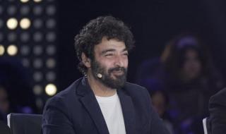 شاهد .. حميد الشاعري يحتفل بخطوبة إبنته- بالصور