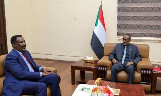 د. عبد الباقي يطلع على التحديات التي تواجه السودانيين بالخارج