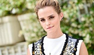 شاهد .. بالصورة - إيما واتسون بإطلالة في أسبوع الموضة في باريس