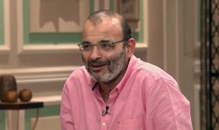 شاهد .. أيمن بهجت قمر يتخذ هذا الإجراء بحق الفنانين الذين سرقوا منه ومن الملحن وليد سعد أغنيات