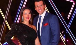 شاهد .. رامي رضوان يبارك لزوجته دنيا سمير غانم على فيلم "تسليم أهالي"-بالصورة
