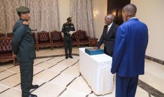 وزير الحكم الاتحادي الجديد يؤدي القسم