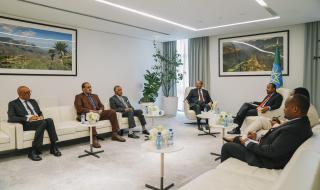 رئيس وزراء جمهورية اثيوبيا يستقبل عضو مجلس السيادة ابراهيم جابر