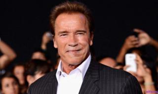 شاهد .. بالصورة - أرنولد شوارزنيغر يستذكر والدته بمناسبة الأعياد