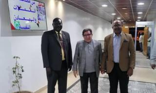 الخبير المعني بحقوق الإنسان يصل البلاد