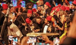 فاكرين فيلم نور عيني : تامر حسني عاده تاني في فرح أحمد عصام