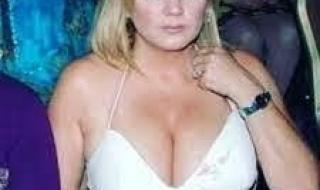 بحفل زفاف اسطوري ابهر العالم .. حفل زفاف صاخب ل ندي بسيونى من نجم نادي الزمالك أيمن يونس