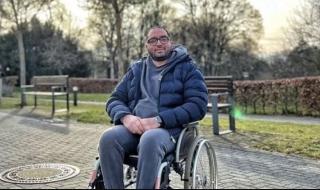 تامر حسني الإنسان يدعم نجل محمد ثروت بعد إصابته بمرض نادر