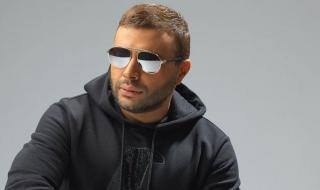 شاهد .. زوجة رامي صبري حاضرة في حفله بأسلوب مختلف.. شاهدوا