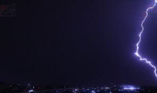 السعودية.. أمطار غزيرة تضرب الرياض