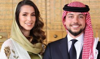 شاهد .. الأمير الحسين بالبدلة العسكرية محتفلاً مع رفاق السلاح بقرب زفافه-بالصور