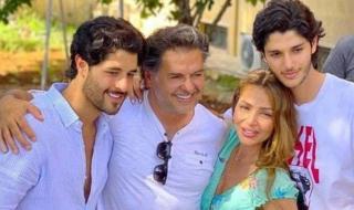 شاهد .. راغب علامة يجمع عائلته على المسرح ويكشف عن وجود عصابتين في منزله - بالفيديو