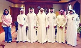 الأستاد ناقش مطالب تجمع عاملي «الكهرباء والماء»