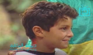 احمد الفيشاوي شقي من صغره : قاعد يغني لأنوشكا