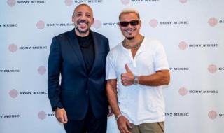 عمرو دياب يوقع شراكة مع شركة "سوني" لعرض أغانيه وأعماله حصرياً