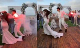 عريس يشعل النار في عروسته بالخطأ.. أراد مفاجأتها على المسرح لكن النهاية كانت صادمة!! شاهد
