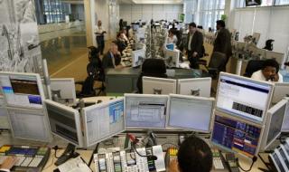 "نحو مجتمع أكثر أمانًا".. الإمارات تحذر من التعامل مع المخالفين لأنظمة الإقامة والعمل