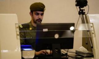 ابتدءاً من اليوم.. الجوازات السعودية تعلن تطبيق هذه الإجراءات الجديدة عند تجديد هوية مقيم للمرافقين والعمالة المنزلية