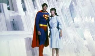 شاهد .. مارغو كيدر.. المرأة التي حلّقت مع سوبرمان وسقطت دون أن يلتقطها أحد