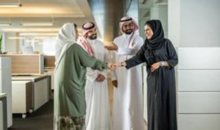رواتب تصل إلى 60 ألف ريال.. الموارد البشرية تحدث سلم الدرجات الوظيفية في القطاع الخاص السعودي لعام 1447هـ