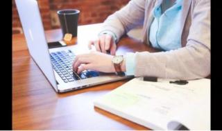 الجامعات السعودية المعتمدة في برامج التعلم الإلكتروني والتعليم عن بُعد: رافد مهم لتطوير التعليم العالي