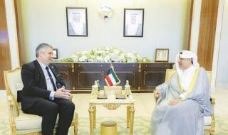 وزير شؤون الديوان الأميري بحث سبل تعزيز آفاق التعاون مع سفراء كوبا والصين والهند