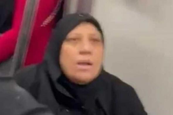 أخبار مصر | اعتداء سيدة على فتيات في مترو الأنفاق بسبب ملابسهم.. التفاصيل كاملة