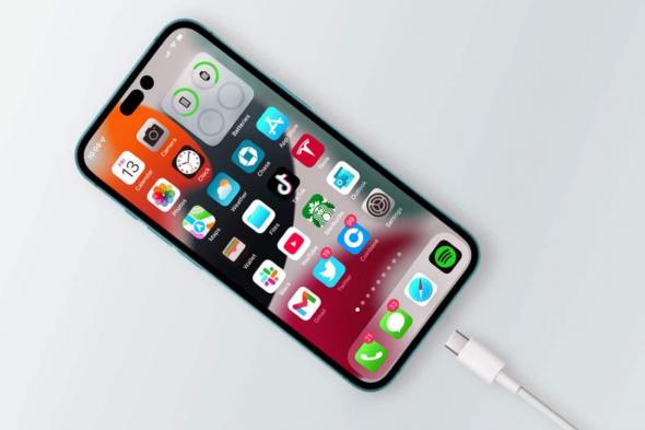 Apple تختبر موبايلات iPhone التي تتخلى عن منافذ Lightning لصالح USB-C