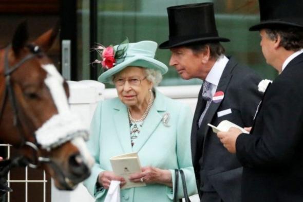 شاهد .. احتفالات اعتلاء الملكة إليزابيث للعرش البريطاني ستدرّ هذه الإيرادات الضخمة