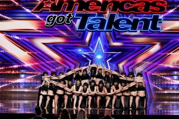 شاهد .. بالفيديو- فرقة "مياس" اللبنانية تذهل لجنة التحكيم وتحصد الباز الذهبي في America's Got Talent