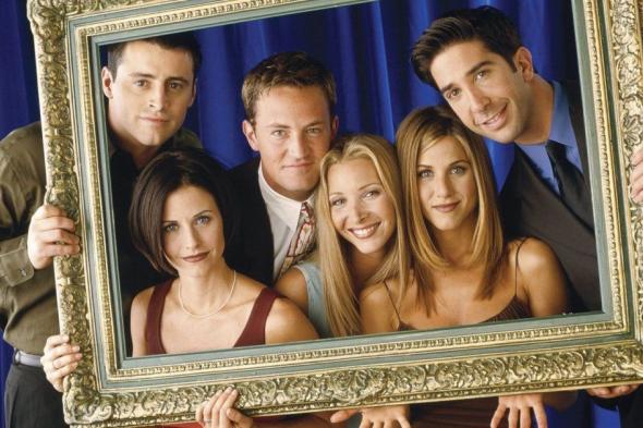 شاهد .. منتجة "friends" تُعلن عن تبرعها بـ 4 ملايين دولار لسبب غريب