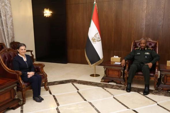 البرهان يؤكد رغبة السودان في التعاون مع فرنسا