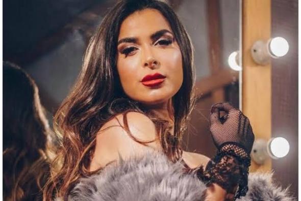 نورهان منصور بتلحق الصيف بصورتين علي البحر