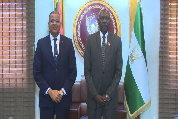 وزير الدفاع يلتقي بسفير جمهورية الصومال الفدراليه بالسودان