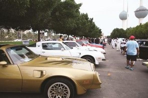 بالفيديو.. 500 سيارة في مهرجان السيارات الكلاسيكية