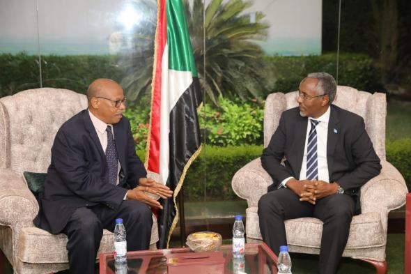 وصول وزير خارجية كينا والصومال للخرطوم للمشاركة في إجتماع الايقاد