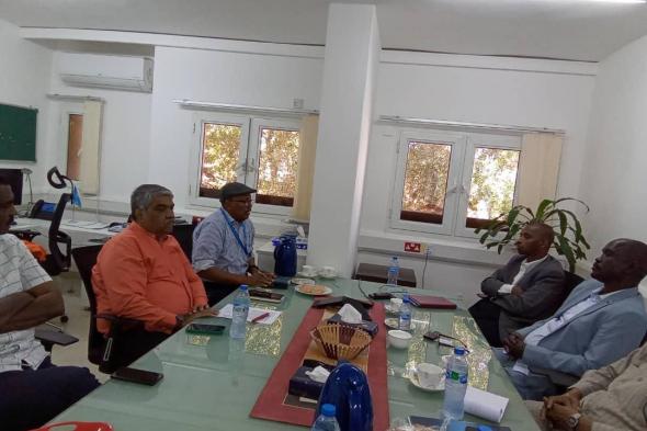 والي شرق دارفور يلتقي نائب مدير الاغذية العالمي بالخرطوم