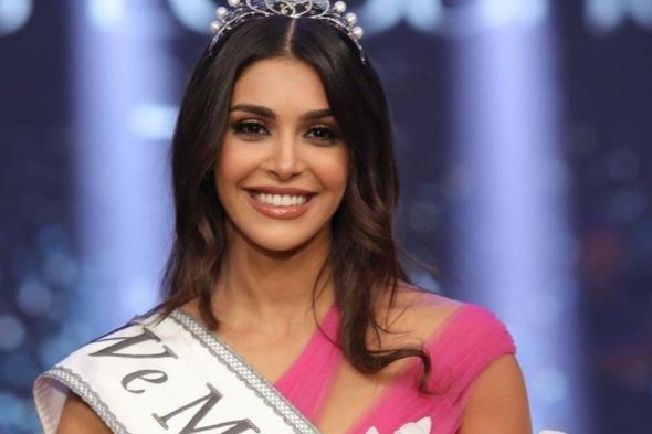 شاهد .. بالصورة - ياسمينا زيتون لسائق التاكسي : "تذكّر اسمي سأكون Miss Universe"