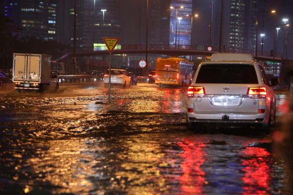 فرص أمطار متفرقة| تفاصيل طقس الكويت اليوم.. و الأجواء الآن في مطارها الدولي